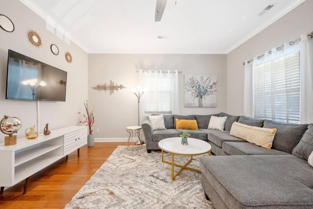 Appartamento * Lux Modern Retreat * Downtown * King Beds * Durham Esterno foto