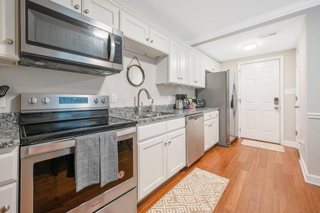 Appartamento * Lux Modern Retreat * Downtown * King Beds * Durham Esterno foto