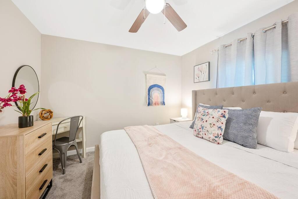 Appartamento * Lux Modern Retreat * Downtown * King Beds * Durham Esterno foto