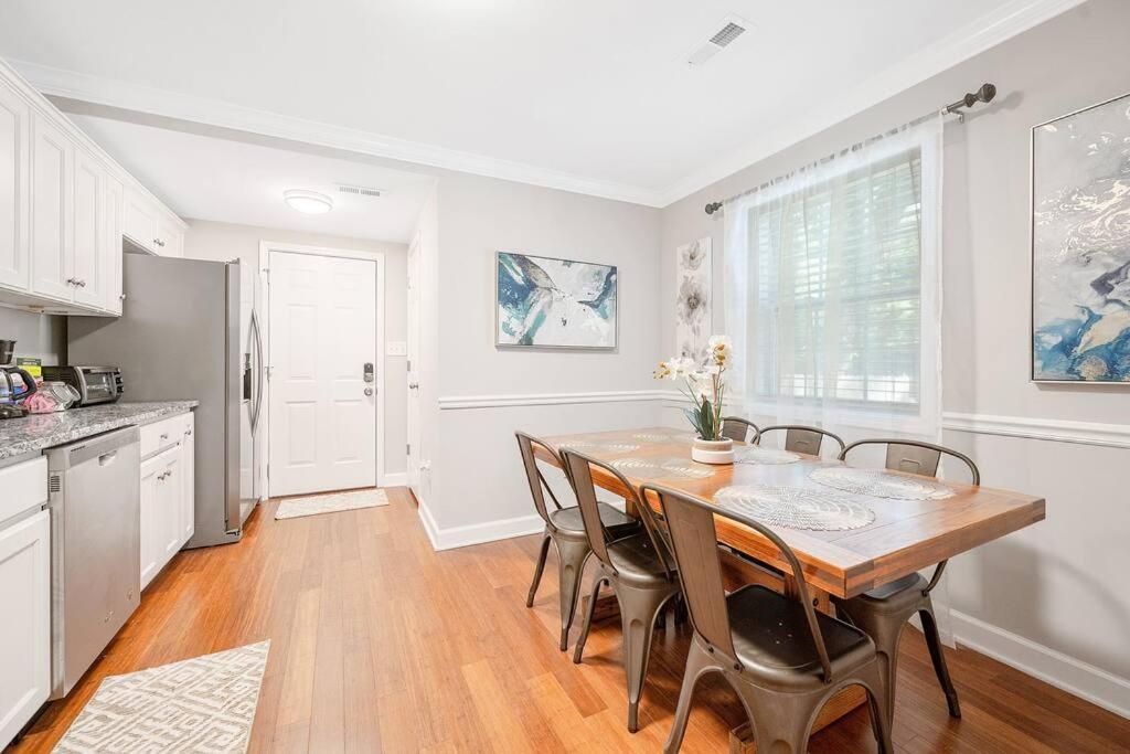 Appartamento * Lux Modern Retreat * Downtown * King Beds * Durham Esterno foto