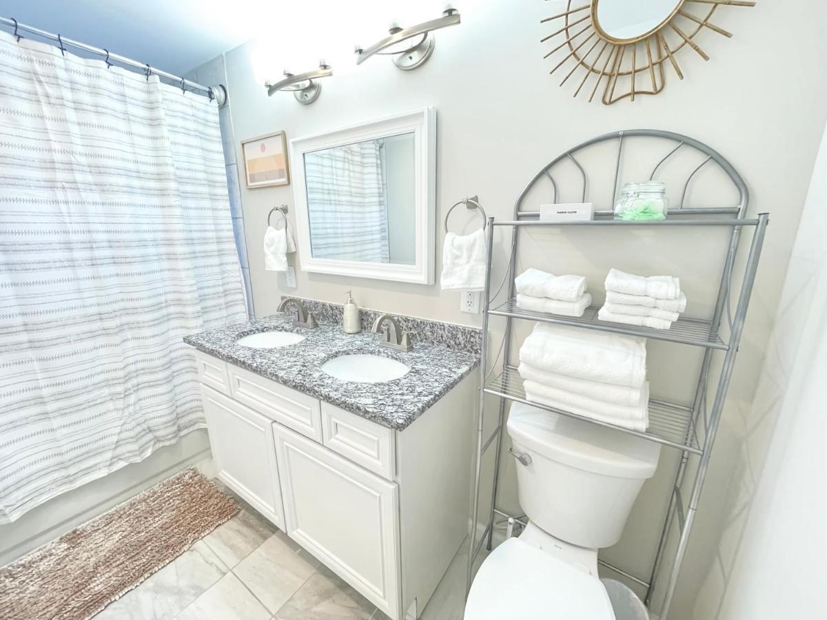 Appartamento * Lux Modern Retreat * Downtown * King Beds * Durham Esterno foto